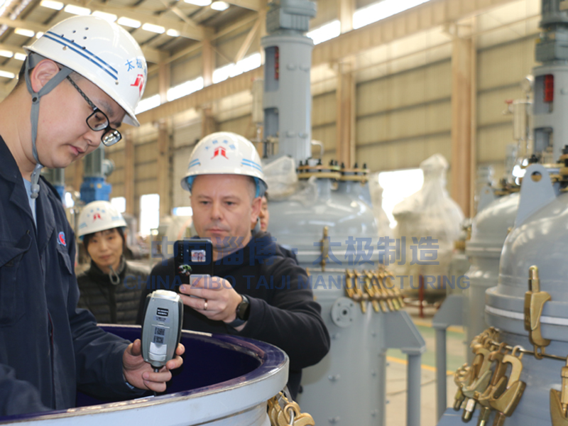 太極出口搪玻璃反應釜高分通過國際嚴苛檢驗